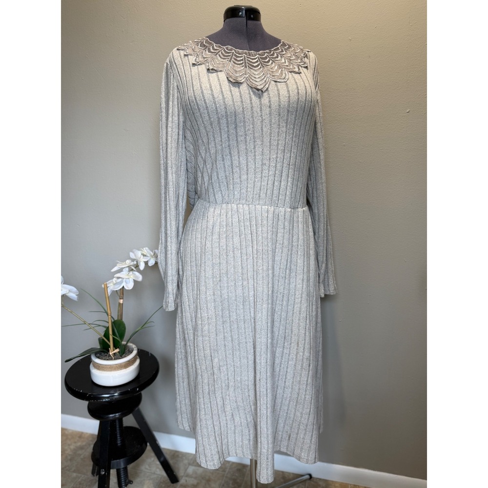 BloomChic Grey Ribbed Knit Lace Collar Midi Dress Plus Size 22-24